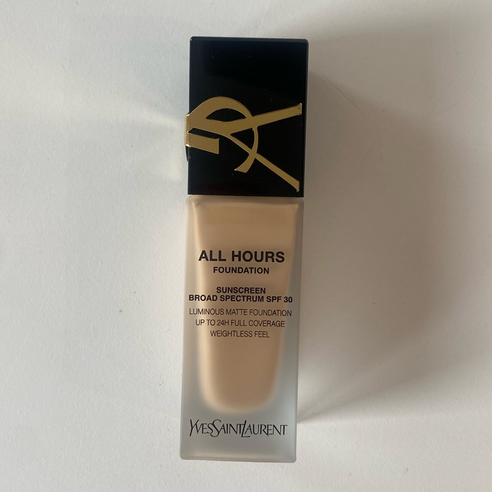Yves Saint Laurent YSL All Hours Foundation FULL SIZE MN5